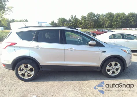 2016 Ford Escape Se z USA, uszkodzony, nr VIN 1FMCU9GX1GUB18582